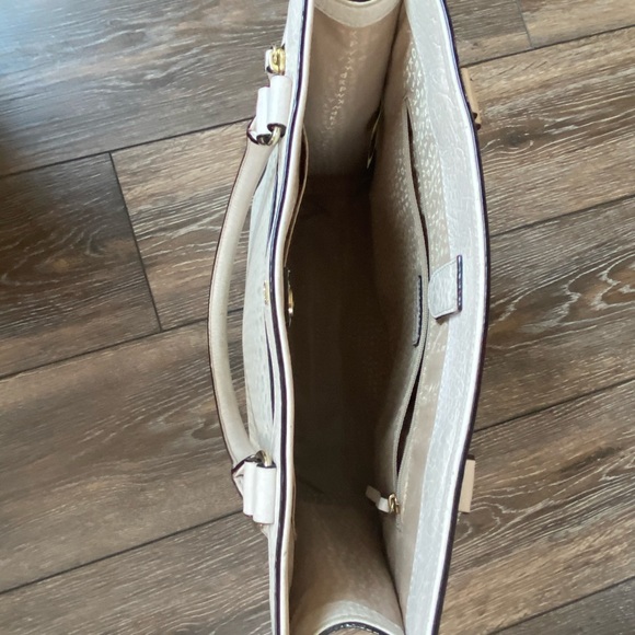 KATE SPADE NEW YORK LYNNE PERRI IN BUBBLE LEATHER - Picture 10 of 11